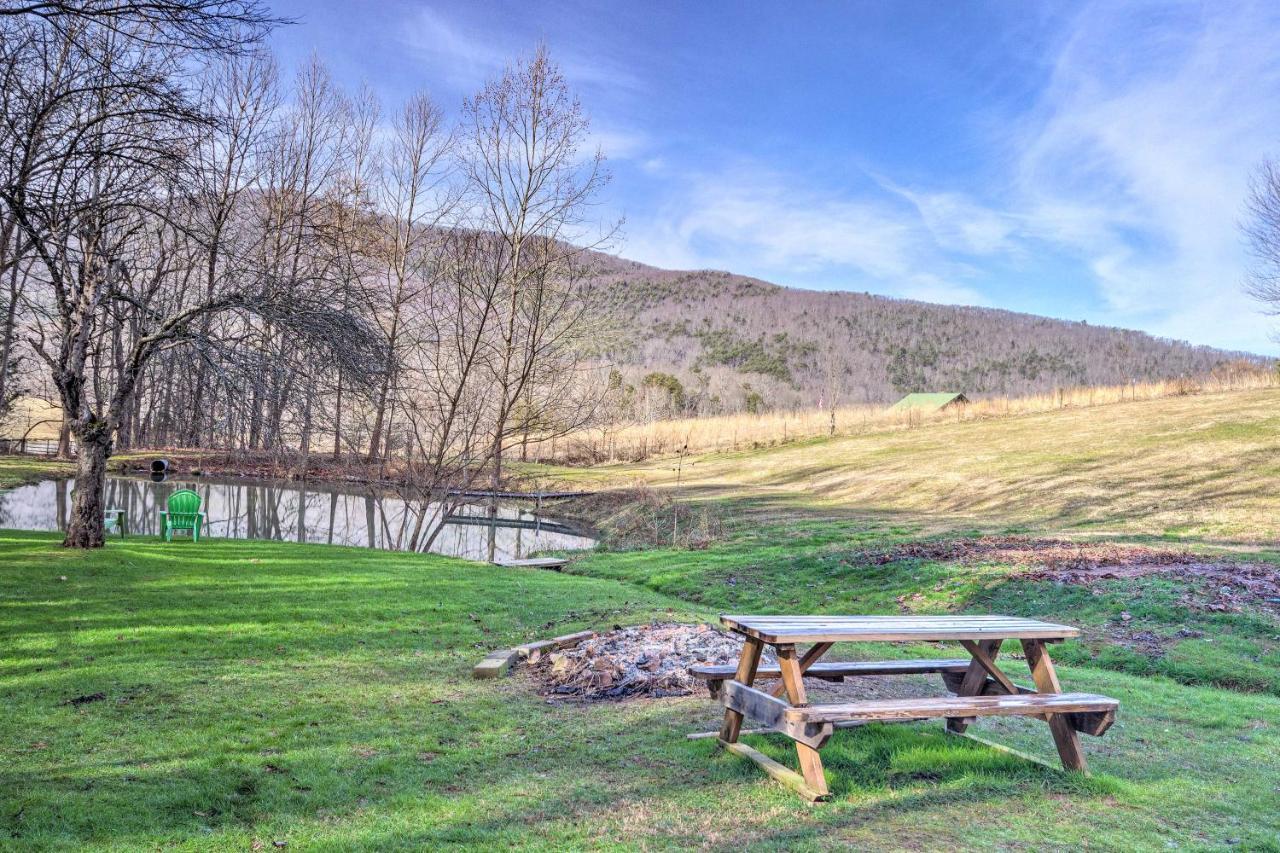 Pet-Friendly Blue Ridge, Cherokee Forest Retreat! Greeneville Екстериор снимка