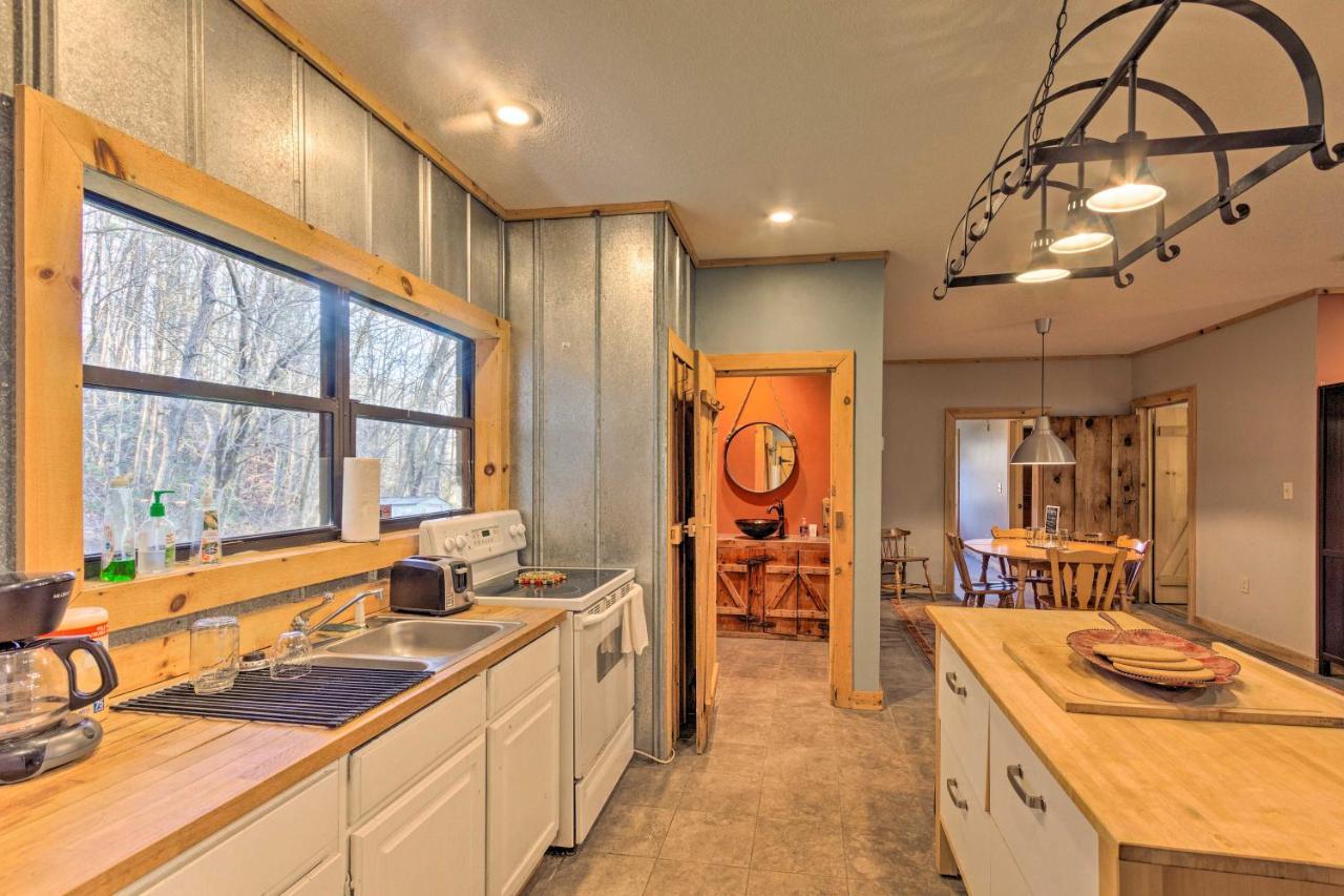 Pet-Friendly Blue Ridge, Cherokee Forest Retreat! Greeneville Екстериор снимка