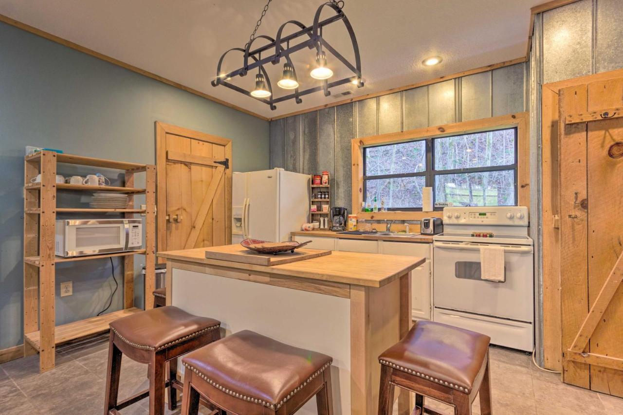 Pet-Friendly Blue Ridge, Cherokee Forest Retreat! Greeneville Екстериор снимка