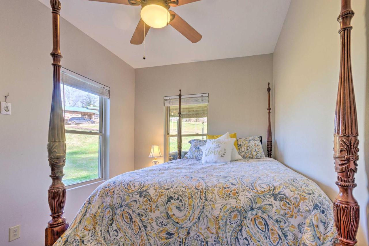 Pet-Friendly Blue Ridge, Cherokee Forest Retreat! Greeneville Екстериор снимка