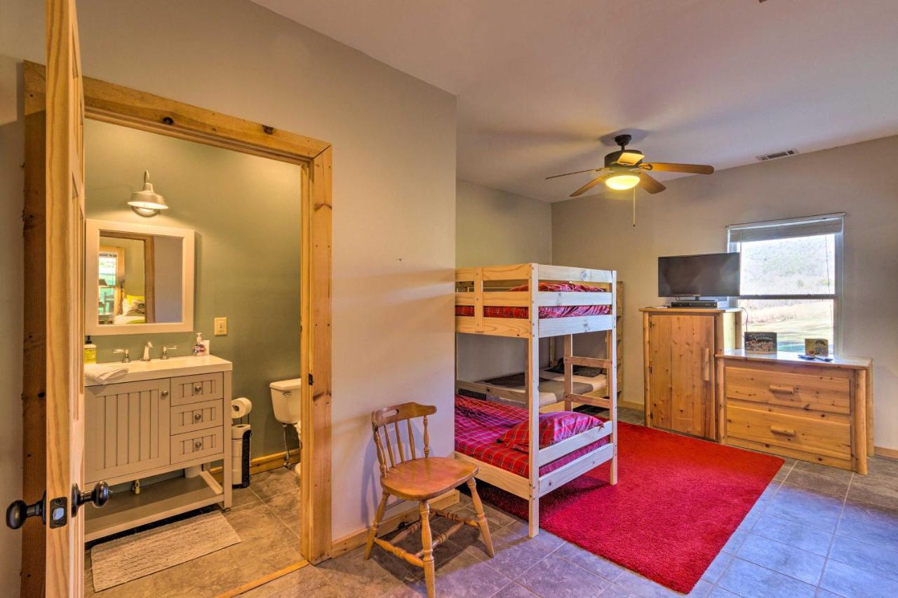 Pet-Friendly Blue Ridge, Cherokee Forest Retreat! Greeneville Екстериор снимка